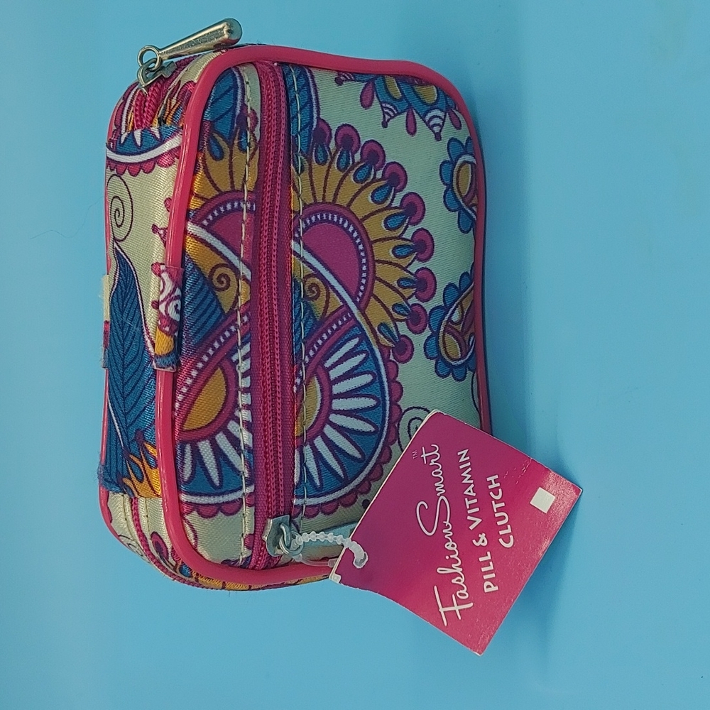 FASHION SMART | Pill & Vitamin Clutch